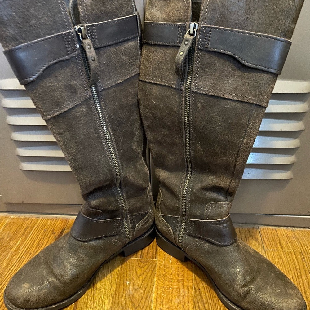 Ugg Dayle Suede Brown Boot-Size 6.5